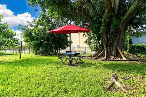 4300 SW 28th Street West Park FL 33023