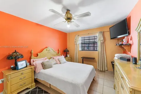 5871 W 21st Court Hialeah FL 33016