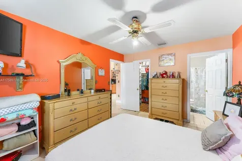 5871 W 21st Court Hialeah FL 33016