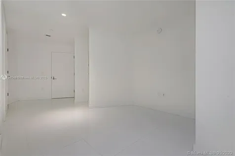 851 NE 1st Avenue Miami FL 33132