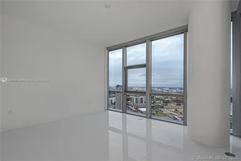 851 NE 1st Avenue Miami FL 33132