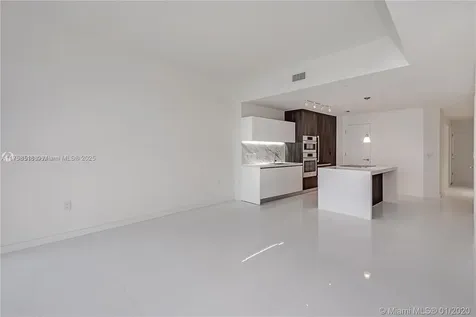 851 NE 1st Avenue Miami FL 33132