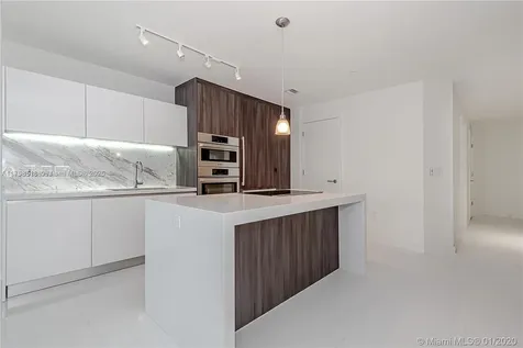 851 NE 1st Avenue Miami FL 33132