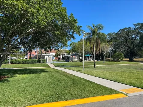 1011 Ellesmere A Deerfield Beach FL 33442