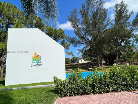 1011 Ellesmere A Deerfield Beach FL 33442