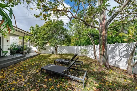 551 Morningside Drive Miami Springs FL 33166