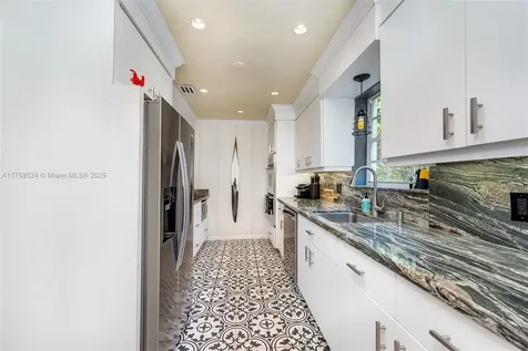 551 Morningside Drive Miami Springs FL 33166