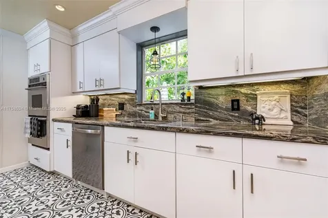 551 Morningside Drive Miami Springs FL 33166