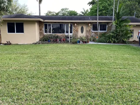 160 NW 158th Street Miami FL 33169