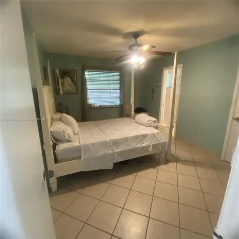 7435 SW 34th Terrace Miami FL 33155