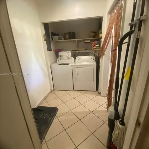 7435 SW 34th Terrace Miami FL 33155