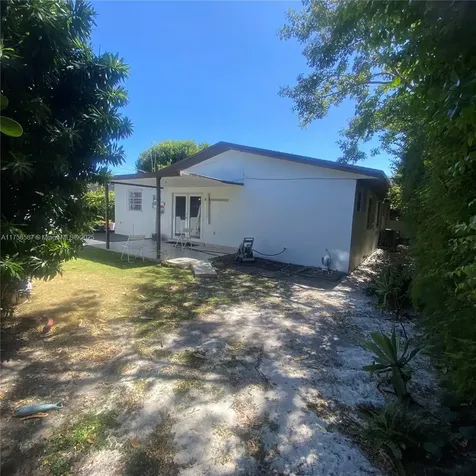 7435 SW 34th Terrace Miami FL 33155