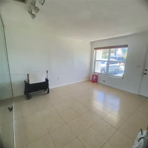 7435 SW 34th Terrace Miami FL 33155