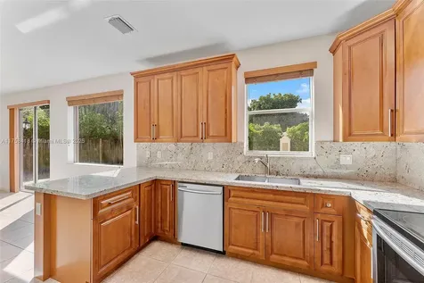 5220 SW 139th Terrace Miramar FL 33027