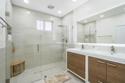 4041 SW 154th Court Miami FL 33185