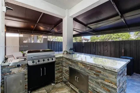 4041 SW 154th Court Miami FL 33185