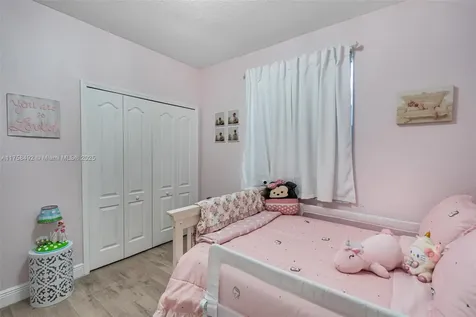 4041 SW 154th Court Miami FL 33185
