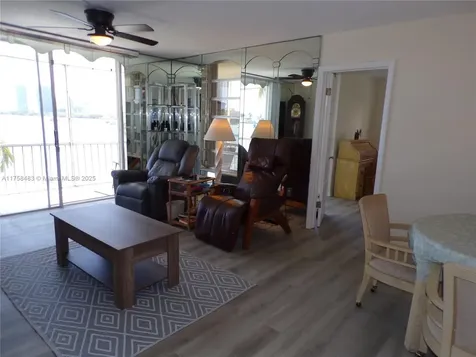 3000 Marcos Drive Aventura FL 33160