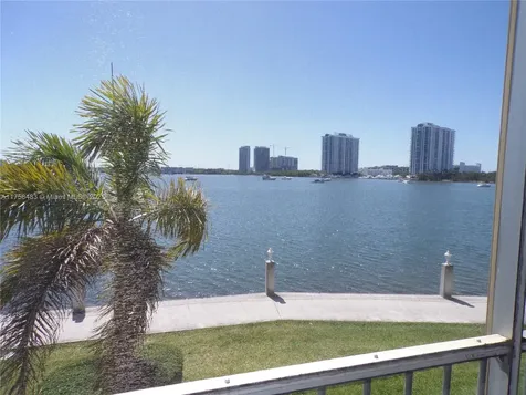 3000 Marcos Drive Aventura FL 33160