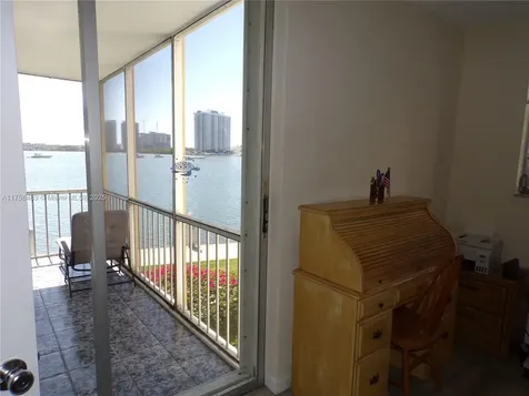 3000 Marcos Drive Aventura FL 33160