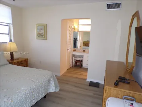 3000 Marcos Drive Aventura FL 33160