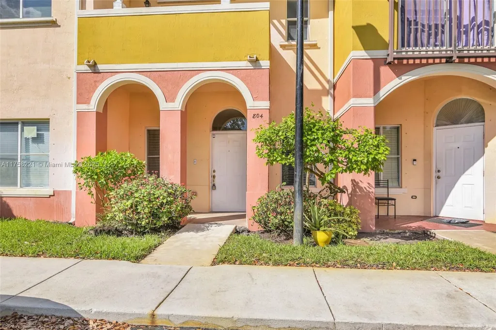 804 N Santa Catalina Circle North Lauderdale FL 33068