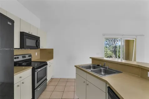804 N Santa Catalina Circle North Lauderdale FL 33068