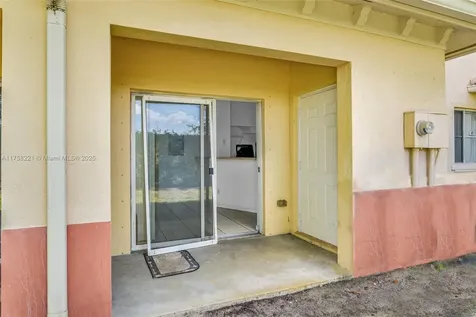 804 N Santa Catalina Circle North Lauderdale FL 33068