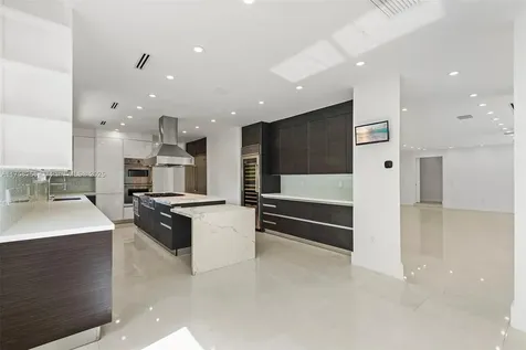 7233 Los Pinos Boulevard Coral Gables FL 33143