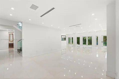 7233 Los Pinos Boulevard Coral Gables FL 33143
