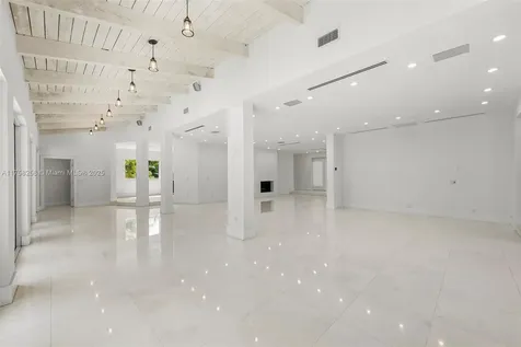 7233 Los Pinos Boulevard Coral Gables FL 33143