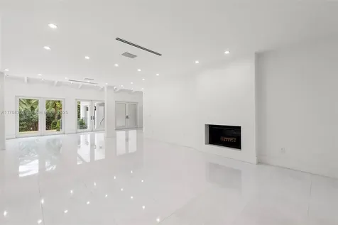 7233 Los Pinos Boulevard Coral Gables FL 33143