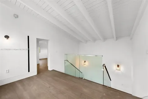 7233 Los Pinos Boulevard Coral Gables FL 33143