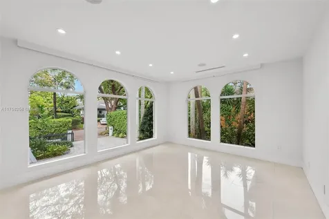 7233 Los Pinos Boulevard Coral Gables FL 33143