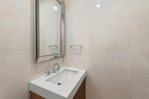 7233 Los Pinos Boulevard Coral Gables FL 33143