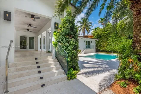 7233 Los Pinos Boulevard Coral Gables FL 33143