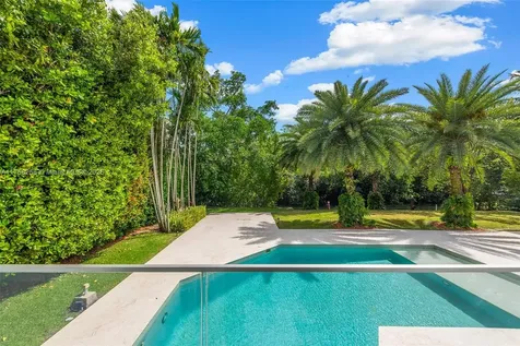 7233 Los Pinos Boulevard Coral Gables FL 33143