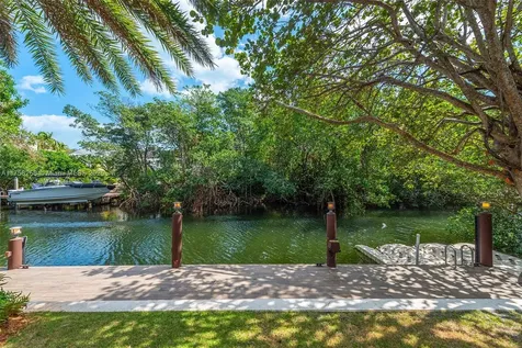 7233 Los Pinos Boulevard Coral Gables FL 33143