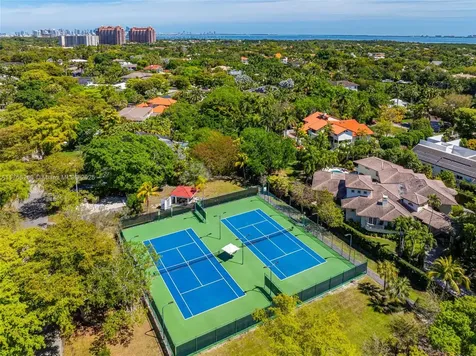 7233 Los Pinos Boulevard Coral Gables FL 33143