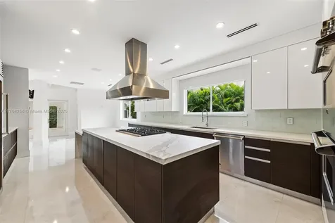 7233 Los Pinos Boulevard Coral Gables FL 33143