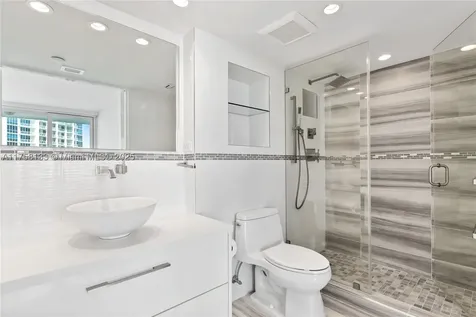 400 S Pointe Drive Miami Beach FL 33139