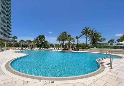 400 S Pointe Drive Miami Beach FL 33139