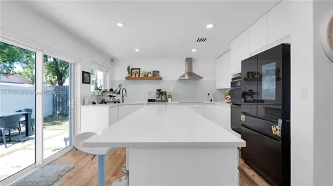 5212 NW 108th Place Doral FL 33178