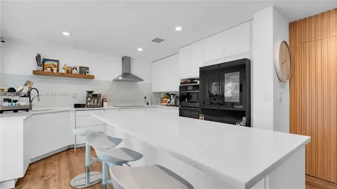 5212 NW 108th Place Doral FL 33178
