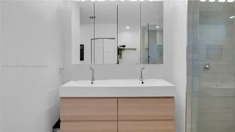 5212 NW 108th Place Doral FL 33178