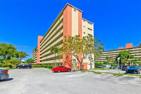 1770 NE 191st Street Miami FL 33179