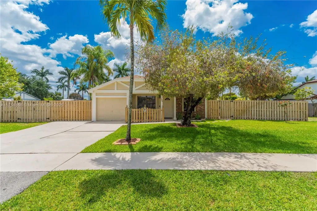 790 S Wind Circle Sunrise FL 33326