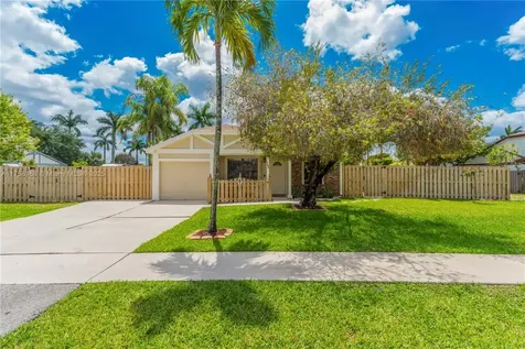790 S Wind Circle Sunrise FL 33326