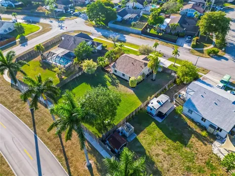 790 S Wind Circle Sunrise FL 33326