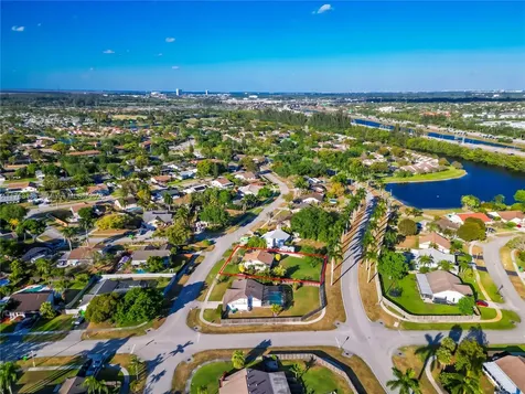 790 S Wind Circle Sunrise FL 33326